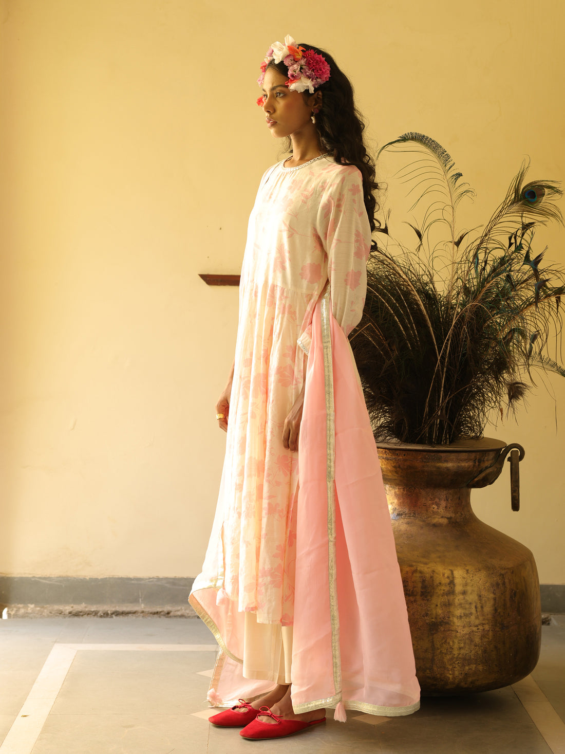 Ruhani Set-Ivory Chanderi Kurta Set With Dupatta