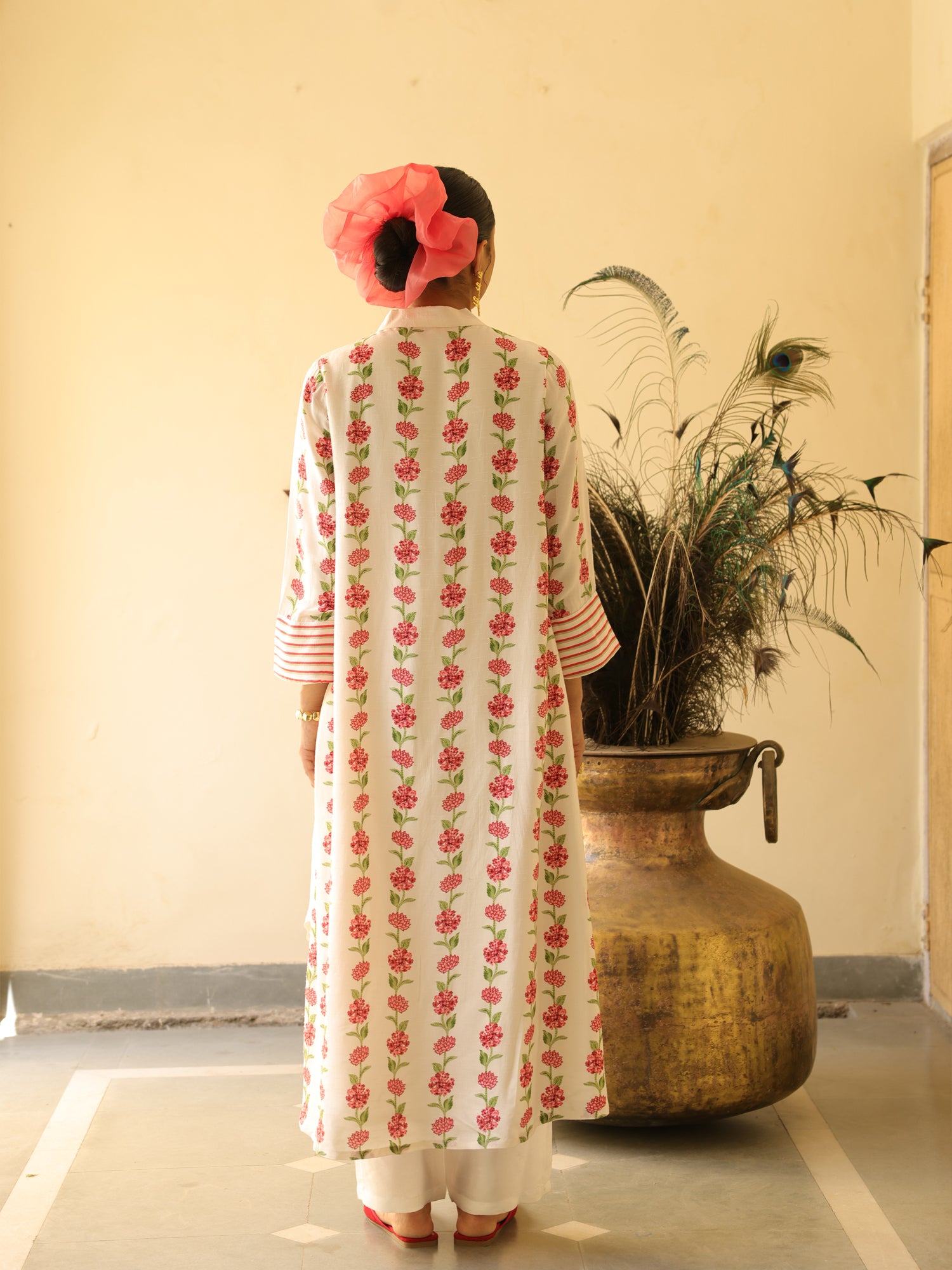 Komal Set- Ivory Chanderi Floral Print Kurta & Pant