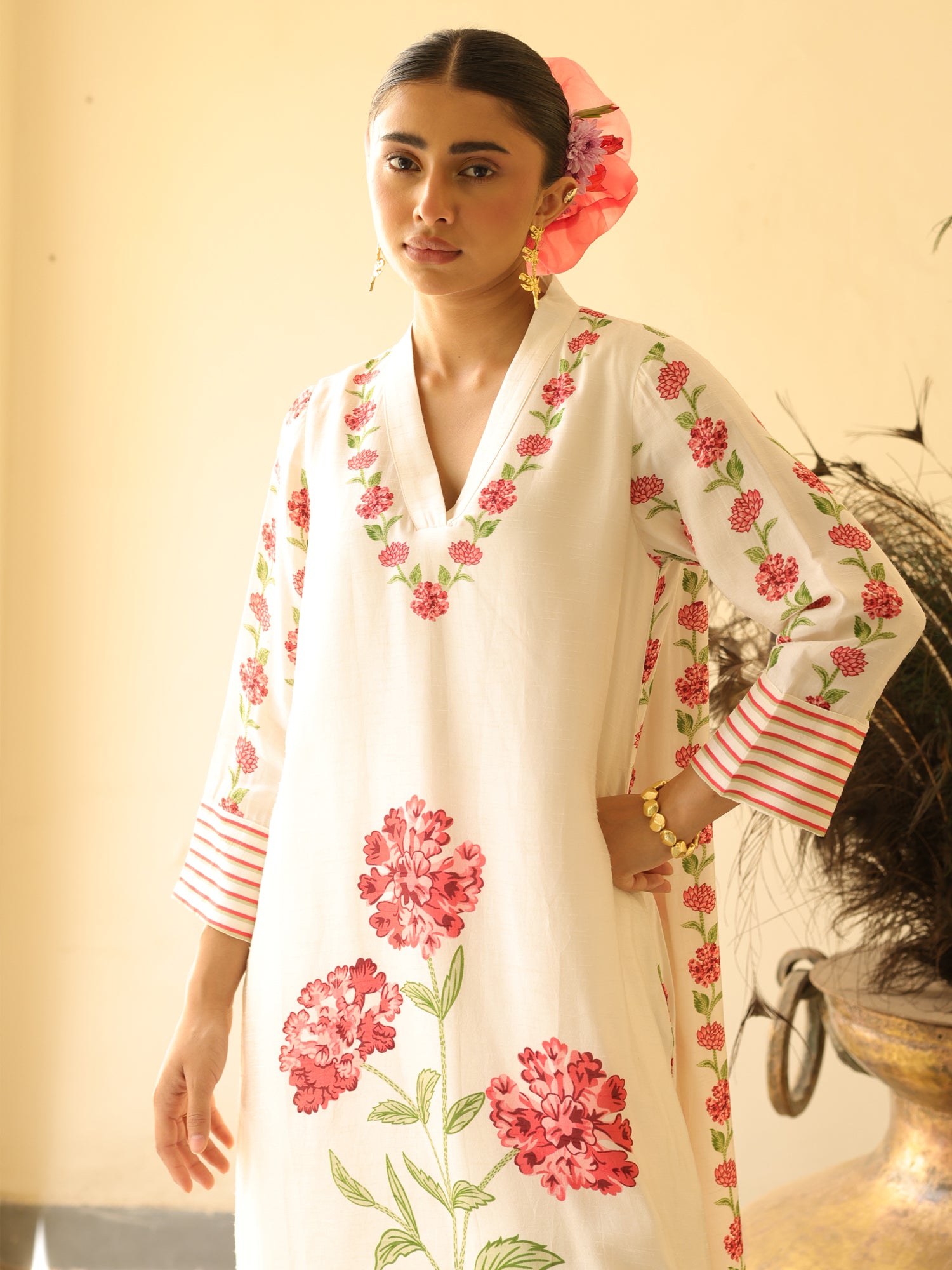 Komal Set- Ivory Chanderi Floral Print Kurta & Pant