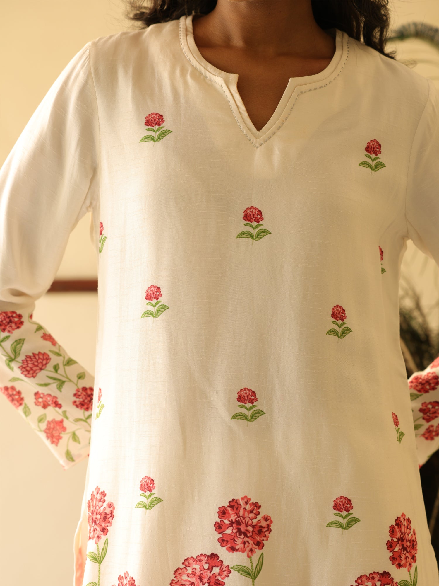 Rangrez Set- Ivory Viscose Silk Kurta Set With Dupatta