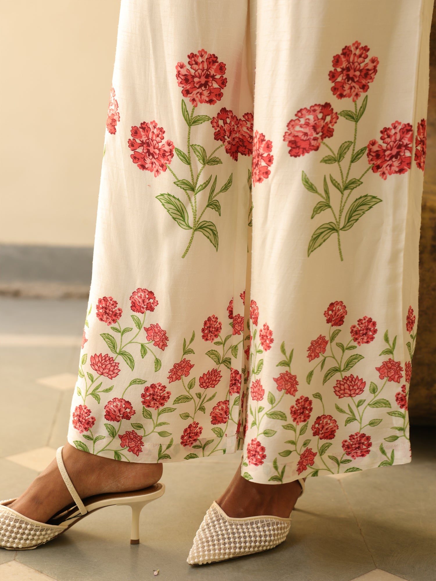Rangrez Set- Ivory Viscose Silk Kurta Set With Dupatta