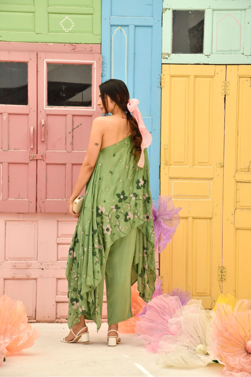 Lina Pant in Moss