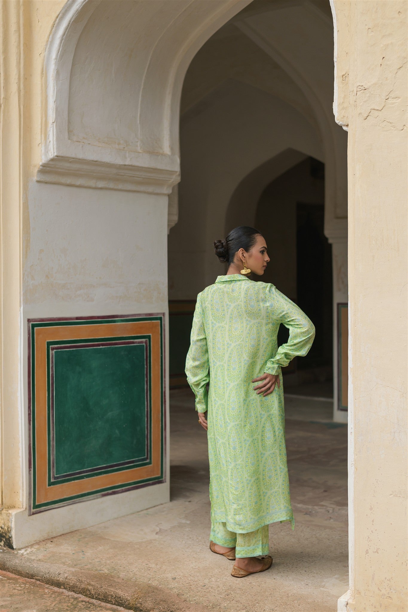 Vaanya Set - Light Green Print Silk Blend Relaxed Fit Fabric Buttons Kurta & Pant