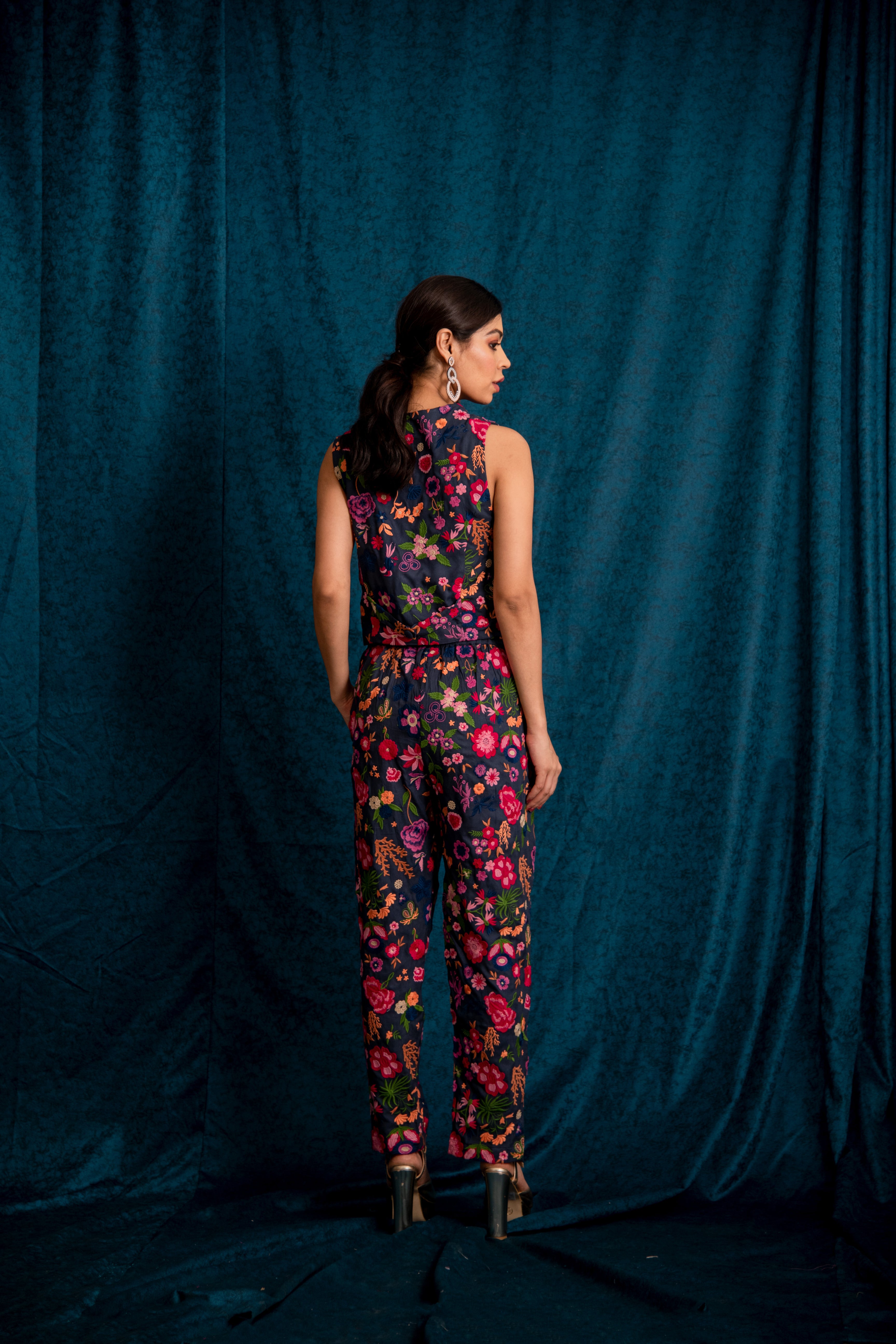 NAAV-729 Waistcoat 2