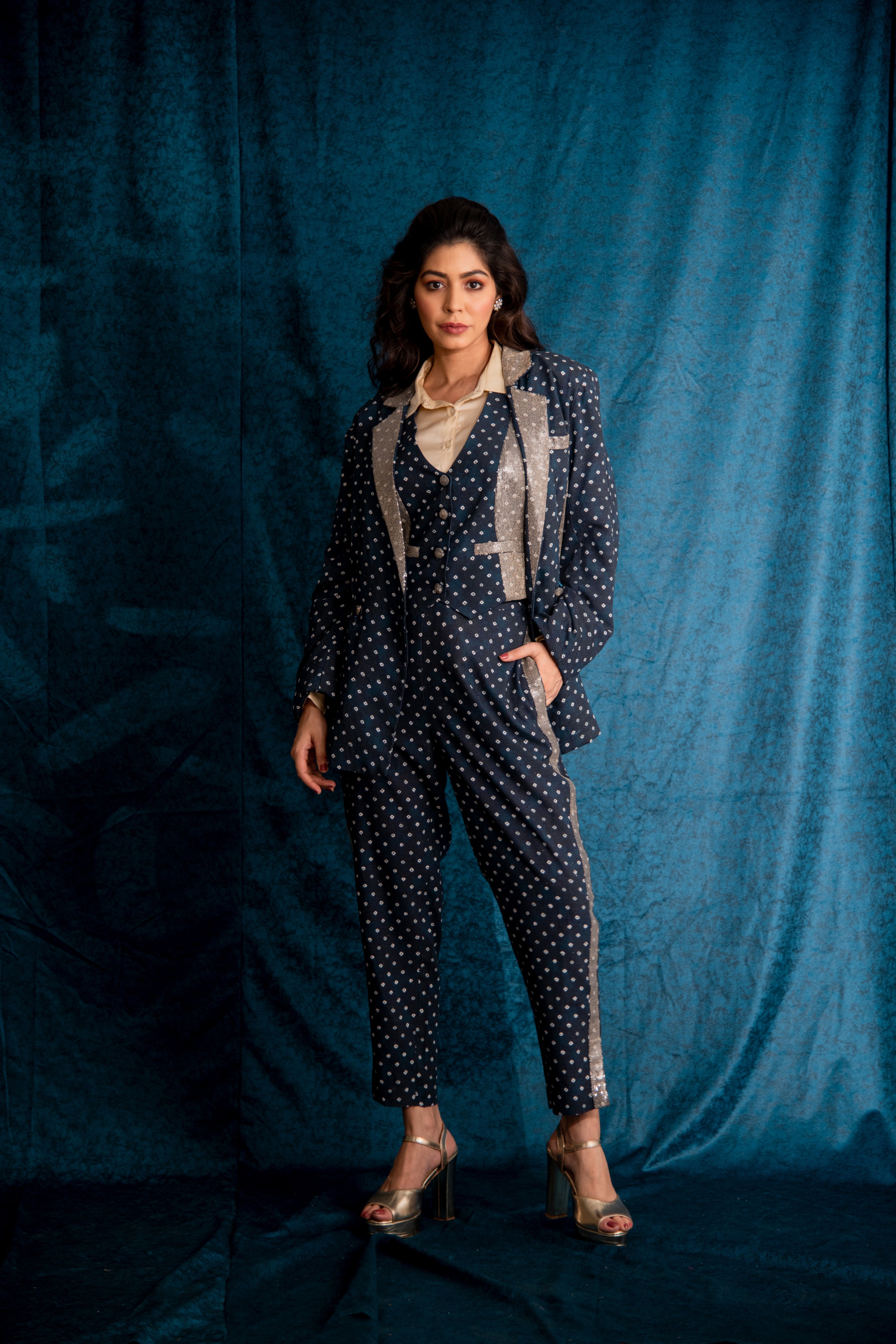 NAAV-711 Waistcoat 2